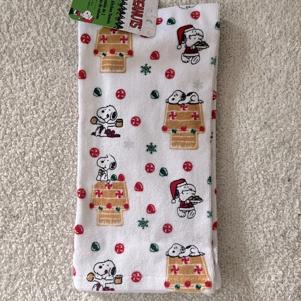 Peanuts Christmas Gingerbread House Snoopy Hand Towels